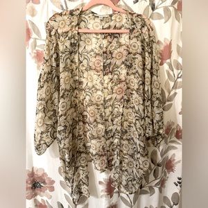 American Eagle Lightweight sheer cream/tan floral cover-up kimono